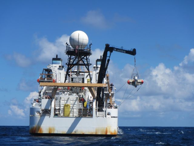 NOAA Ship, Hiialakai returns home after a 24 day voyage to the Northwestern Hawaiian Islands.